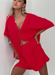 SummerH - PrPolly - Illumine Set Red-10 - 8-Model-Summer-Us2_Cabf501b-Cea9-447d.jpg