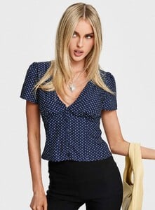 SummerH - PrPolly - Isolda Top Navy Polka-7 - 7-Model-Summer-Us2_Bfb7fb13-3188-4087.jpg