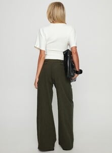 SummerH - PrPolly - Jette Tailored Buckle Pant Green Pinstripe-7 - 4-Model-Summer-Us2_114651af-Acc7-45b1.jpg