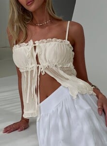 SummerH - PrPolly - Levonne Textured Layered Bust Shirt Cream-7 - 0-Model-Summer-Us2_A3ae1680-6919-4d85.jpg