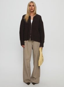 SummerH - PrPolly - Lexene Zip Through Jumper Chocolate-7 - 6-Model-Summer-Us2_393e1b91-37d8-4302.jpg