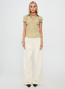 SummerH - PrPolly - Liesel Shirred Short Sleeve Top Butter Strip-7 - 6-Model-Summer-Us2_8f91471e-F877-45f3.jpg