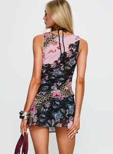 SummerH - PrPolly - Lindzee Bias Cut Skort Multi-8 - 4-Model-Summer-Us2_Ba66f367-D79d-4991.jpg