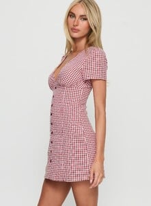 SummerH - PrPolly - Loveliness Playsuit Red Check-8 - 3-Model-Summer-Us2_8caff997-E9f7-48bc.jpg