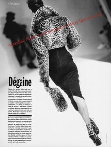VogueParisOctober1991_174.jpg
