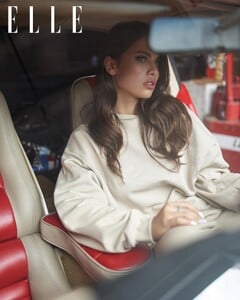 YevaS - 240406316_805876656747375_6525909233045331023_n_2021-08-23_1440x1800.jpg