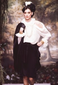 ines de la fressange ch8565.jpg