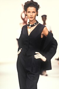 karen travis ys9470--.jpg