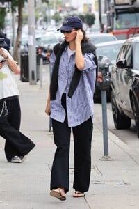 kendall-jenner-champions-quiet-luxury-with-oversized-striped-shirting-6.jpg