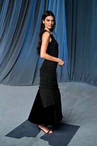 kendall-jenner-in-black-dress-at-academy-museum-gala-los-angeles-2025-0.jpg