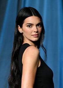 kendall-jenner-in-black-dress-at-academy-museum-gala-los-angeles-2025-9.jpg