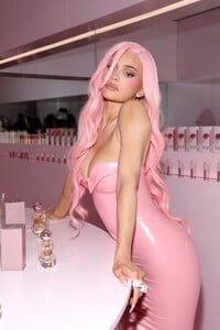 kylie-jenner-in-pink-satin-dress-at-kylie-cosmetics-pop-up-event-7.jpg