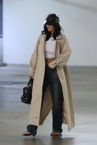 kylie-jenner-unveils-khy-trench-s-effortless-model-off-duty-style-5.jpg