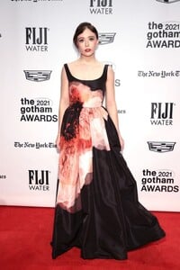 suzanna-son-at-2021-gotham-awards-in-new-york-11-29-2021-5.jpg
