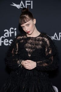 suzanna-son-at-red-rocket-screening-at-2021-afi-fest-in-hollywood-11-12-2021-0.jpg
