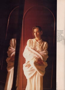 19-MARIECLAIREGR-Jan-1989-m.AntoniaDell'Atte-ph.TasosVrettos.jpg