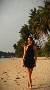 20240418_Drope Koh Samui 24´ Swimwear Collection Pre Campaign.mp4_snapshot_00.45_[2025.11.28_01.59.58].jpg