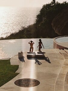 [2025.09.23] lavarice.swim_552283314_18063604250578411_1142656346218322119_n.jpg