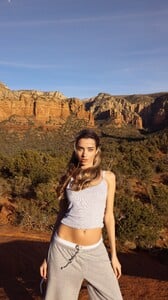 [2025.12.02] lizkovalenkoo_3779255119503284776.jpg