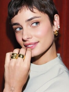 [2025.12.04] stonefruit_587715350_17898341160345804_7630796139593737588_n.jpg