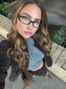 [2025.12.07] idazeile_588629612_18543457768044174_3994552578342805786_n.jpg