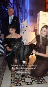 [2025.12.08] taylor_hill_3783385186034416075.jpg