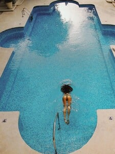 [2025.12.10] alessandraambrosio_587310956_18547727797000670_2558512007228344622_n.jpg