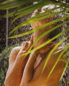 [2025.12.10] alessandraambrosio_590409924_18547798135000670_8489951838822384071_n.jpg