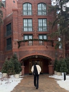 [2025.12.20] sarasampaio_590427964_18553148941058288_6492512125517525759_n.jpg