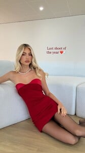 [2025.12.21] ellaayalon_3793067547496225524.jpg