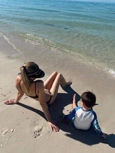 [2025.12.29] elizabethcturner_607362155_18547418059052750_4177638896486313514_n.jpg