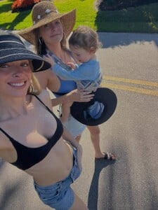 [2025.12.29] elizabethcturner_608206887_18547418131052750_5472038165173986166_n.jpg