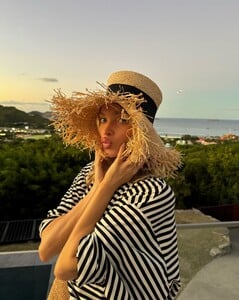 [2025.12.30] hoskelsa_608690199_18547731760010569_1858579269537931785_n.jpg