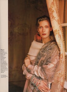 22-MARIECLAIREGR-Jan-1989-m.AntoniaDell'Atte-ph.TasosVrettos.jpg