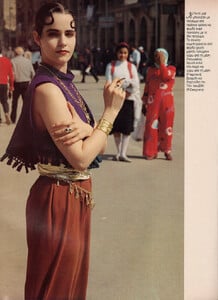 32-MARIECLAIREGR-Apr-1989-m.Unk-ph.TakisDiamantopoulos.jpg