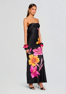 Ecommerce_Crop-25-01-15_KeatonSilkDress_NeraPrimavera__0441_ECOMM.webp