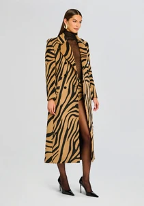 Ecommerce_Crop-25-11-04_PetalCoat_KaterinaShort_Zebra__0035_ECOMM.webp