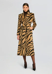 Ecommerce_Crop-25-11-04_PetalCoat_KaterinaShort_Zebra__0054_ECOMM (1).webp