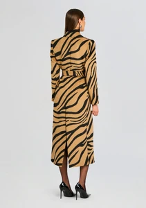 Ecommerce_Crop-25-11-04_PetalCoat_KaterinaShort_Zebra__0070_ECOMM (1).webp