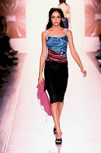GilrsRuleSpringSummer2000NewYorkFashionWeek5.jpg