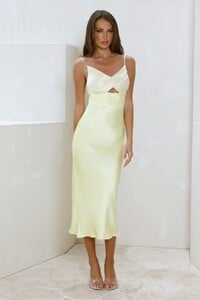 NSole - HMolly - Spellbinding Satin Midi Dress Yellow - Image 3_49A3563_1761037585.jpg