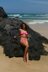 NSole - HMolly - Sundrenched Petals Swim Top Pink - Image 9_251103_HM0113_jpg_1765158106.jpg