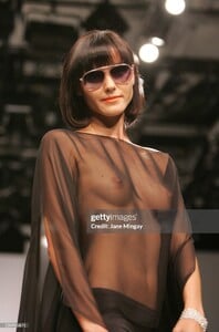 RosaliaMuravieva_20060918_BendeLisi_SS2007_London_1_gettyimages-120955871-2048x2048.jpg