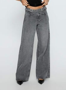 SG - PrPolly - Mckinley Mid Rise Wide Leg Jeans Washed Grey-8 - 1-Model-Shelby-Us2.jpg