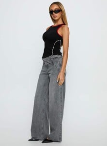 SG - PrPolly - Mckinley Mid Rise Wide Leg Jeans Washed Grey-8 - 3-Model-Shelby-Us2.jpg