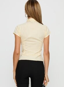 SG - PrPolly - Wilmot Blouse Buttermilk Poplin-8 - 4-Model-Shelby-Us2.jpg