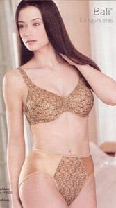 Shannon Hughes[66].jpg