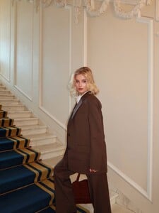 klasycznie z lekkim twistem na plecach od @benu_studio 🤭garnitur @benu_studio koszula @hm buty  (1).jpg