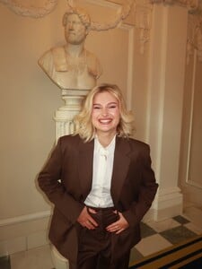 klasycznie z lekkim twistem na plecach od @benu_studio 🤭garnitur @benu_studio koszula @hm buty  (2).jpg