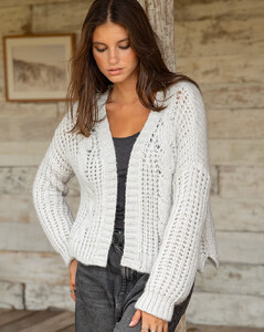wooden-ships-knits__olivia-cable-cardi-ch__mirage-5.webp